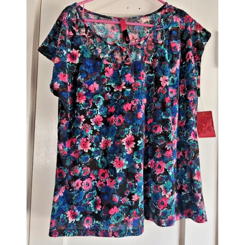 NWT Pure Energy Sz 2 ( 18/20) women 1X floral print lattice cutout neck